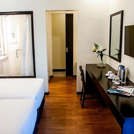 Pina Suites Ормок Екстериор снимка