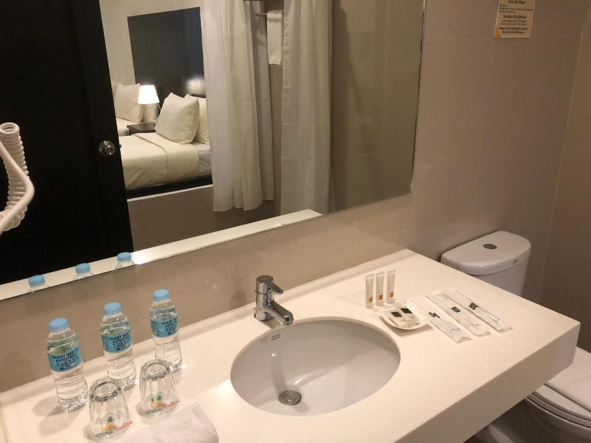 Pina Suites Ормок Екстериор снимка