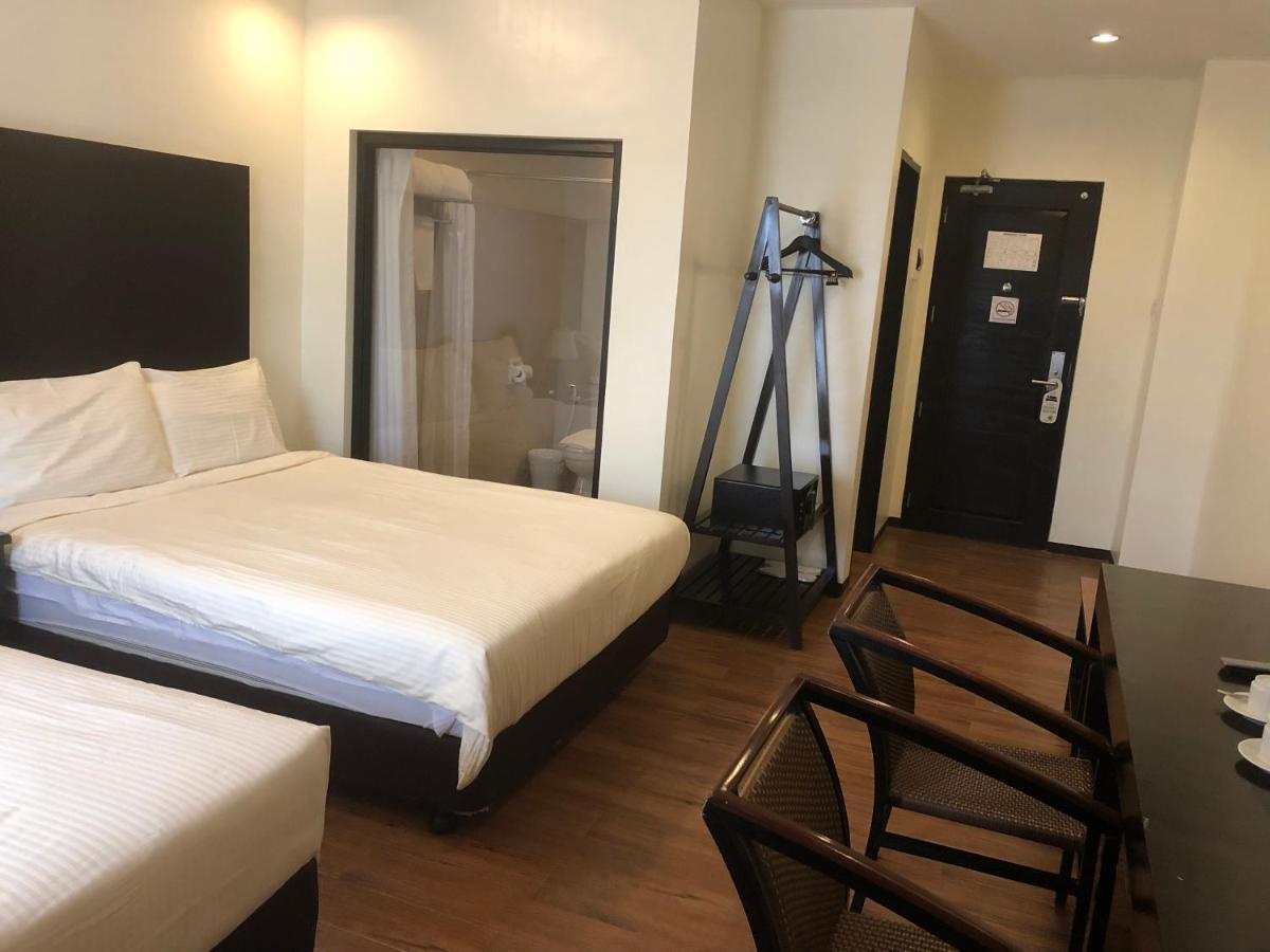 Pina Suites Ормок Екстериор снимка