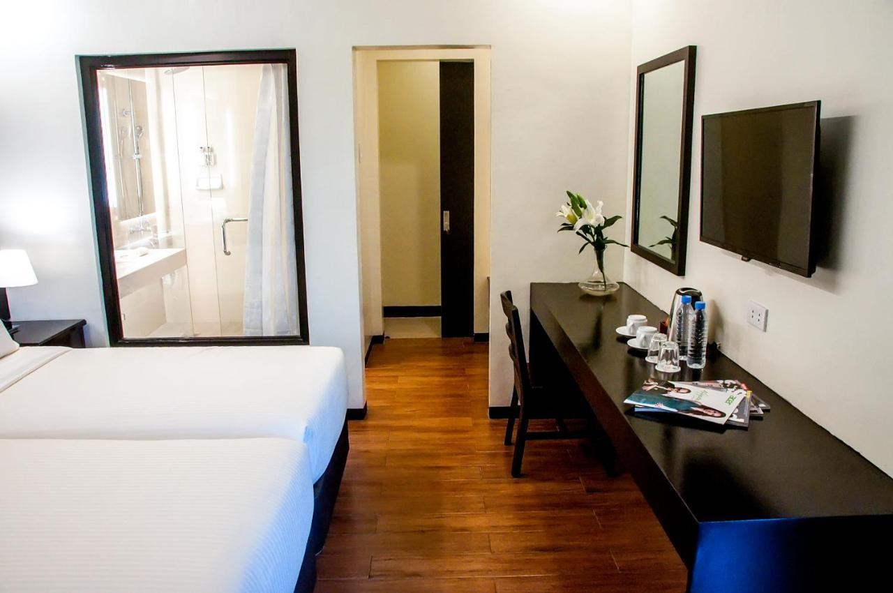 Pina Suites Ормок Екстериор снимка